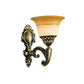 Frendorf | Messing 1/2-Kopf Wandleuchte Klassische Mattglas Ausladende Wandmontierte Lampe für Schlafzimmer