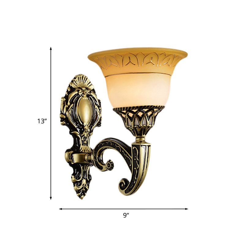 Frendorf | Messing 1/2-Kopf Wandleuchte Klassische Mattglas Ausladende Wandmontierte Lampe für Schlafzimmer