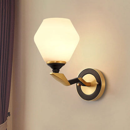 Frendorf | 1/2-Bulb Hexagon Wandlamp Classic Zwart en Goud Gemaakt van Frosted Glas Wandverlichting Fixture