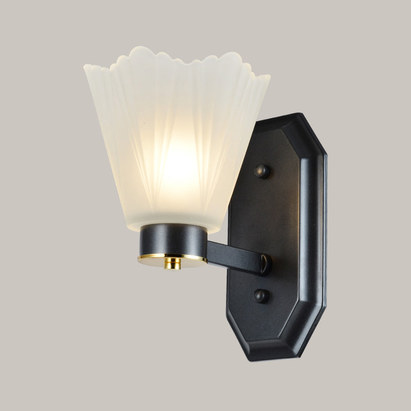 Frendorf | Tapered Milkglas Wandverlichting Retro 1/2 Bulbs Woonkamer Wandlamp in Zwart met Metalen Rechte Arm
