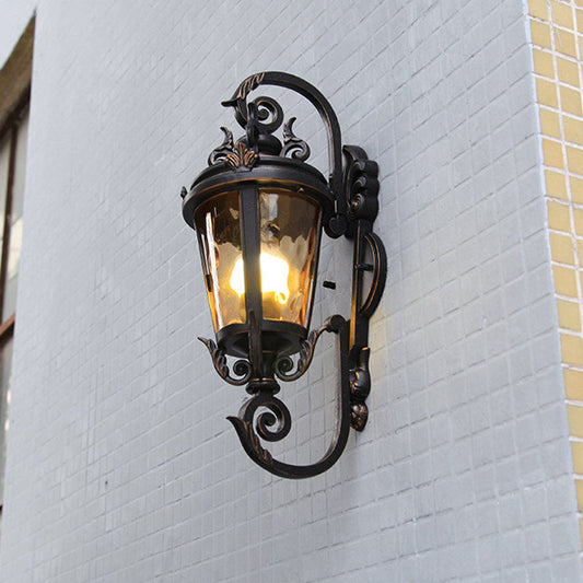 Frendorf | 1-Haupt Wandleuchte Cottage Patio Wandleuchte mit Laterne Amber Dimple Glas Schirm in Schwarz