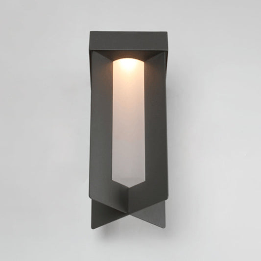 Frendorf | 1 Lampe Rechteckige Wandlampe Traditionelle Graue Ausführung Aluminium Oberfläche Wandarmatur mit Creme Glas Schirm