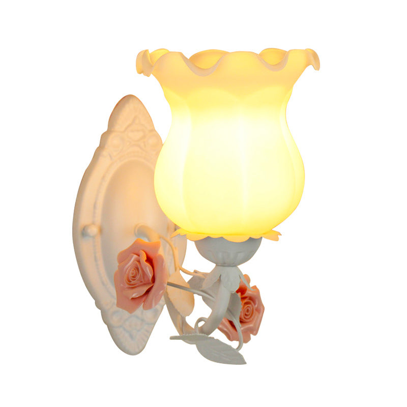 Frendorf | 1 Lichtsconces Lichtarmatuur met Bloem Glas Rustieke Slaapkamer Wandlamp met Bloei Deco in Wit/Groen
