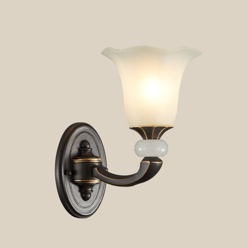 Frendorf | Antiqued Flower Up Wandlamp 1/2-Licht Frosted Glass Wandbevestigde Lamp in Zwart en Goud