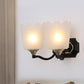 Frendorf | 1/2-Licht Scalloped Cup Wandlamp Vintage Zwarte Afwerking Frosted Glas Muurmontage Lamp