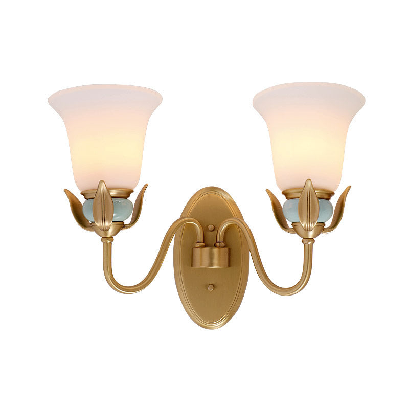 Frendorf | 1/2-Head Wandverlichting Vintage Slaapkamer Wandgemonteerde Lamp Fixture met Bel Witte Opale Glas Shade in Goud