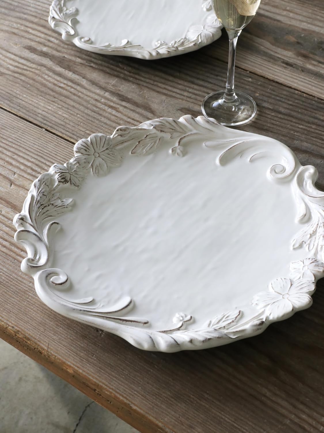 Frendorf | Blumenkeramikteller, 21,5 cm, Elegante vintage-inspirierte Geschirr, Langlebig und hitzebeständig, Ideal zum Servieren von Salaten, Vorspeisen und Desserts, Perfekt für Zuhause, Restaurants und besondere Anlässe