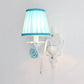Frendorf | 1/2-Head Geplooide Stof Wandverlichting Pastorale Roze/Blauw Gevlochten Rand Bedlamp met Rozen Decor