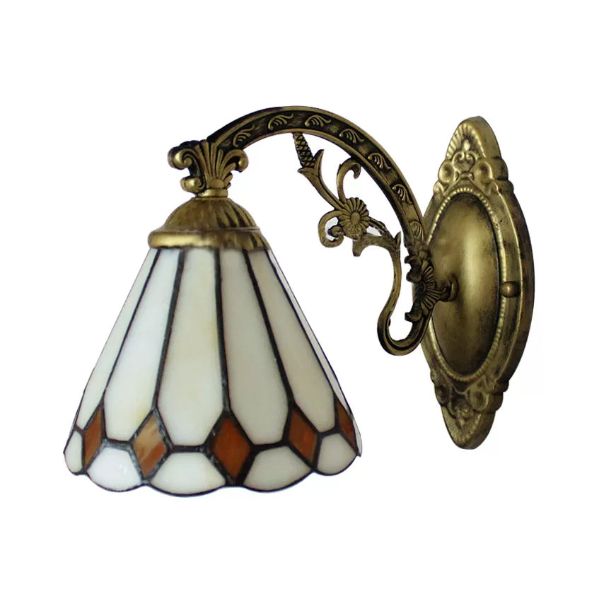 Frendorf | Kegel Mini Wandlamp met Geribbelde Lampenkap 1 Licht Art Glass Tiffany Wandverlichting in Messing