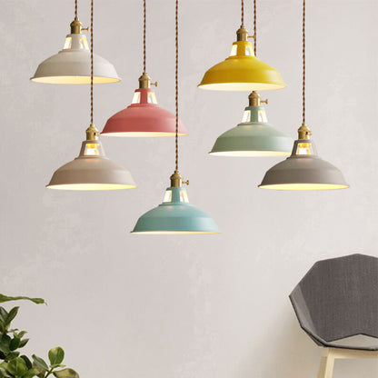 Frendorf | UrbanGlow Industrielle Pendelleuchte | Farbige Barn Shade Hängeleuchte | 1-flammig für Küche & Esszimmer