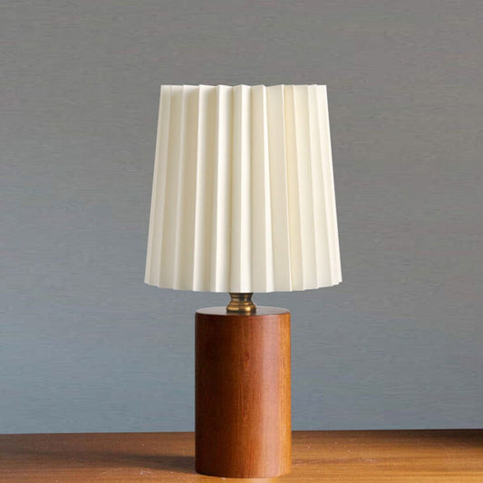 Frendorf | AuroraPleat Vintage Korean Tischlampe | Holzfuß | Gefalteter Lampenschirm | 1-Licht Design