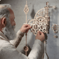 Frendorf | Aero Wanduhr mit Pendel