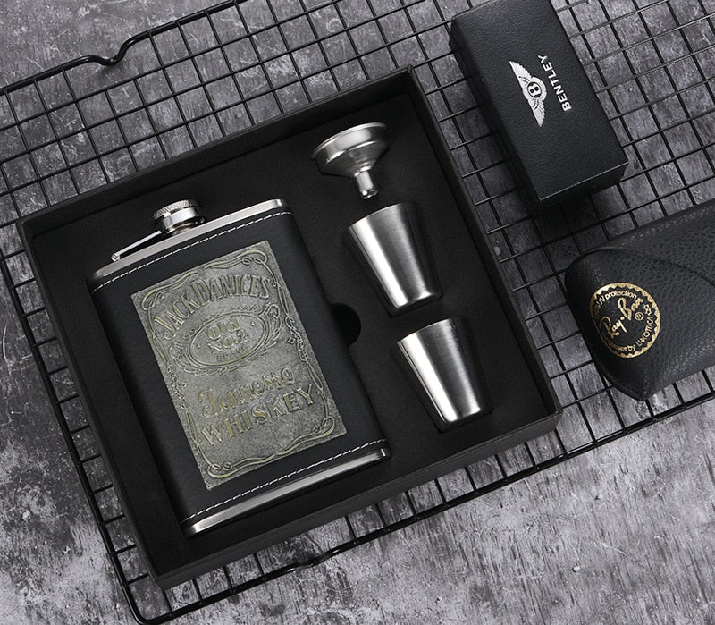 8oz Whisky-Flasche aus Edelstahl Alkohol-Trichter Hüftflasche Bestickte Goldene Seidenstoff Verpackung Geschenk-Box Set