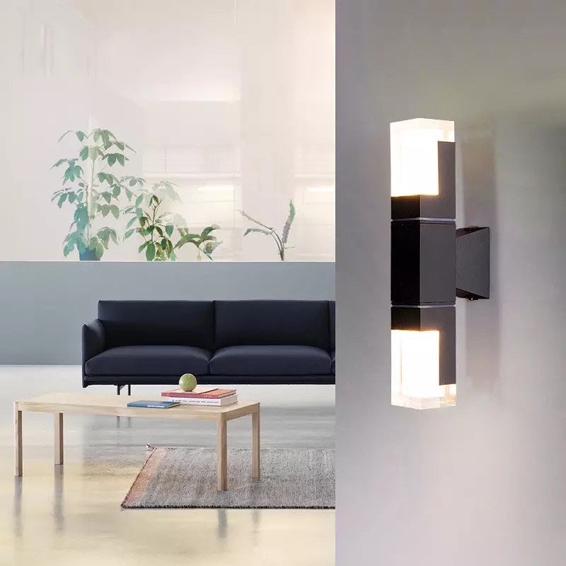 Frendorf | LumiGuard Bewegungsmelder-Wandleuchte | LED Außenleuchte | Energiesparend | Wetterfest | Ideal für Garten und Terrasse