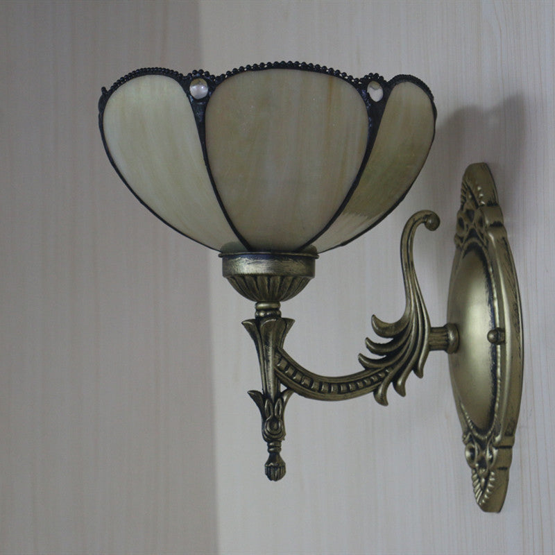 Frendorf | Blumen/Schüssel Wandmontage Leuchte Tiffany Beige/Gelbe Glas 1-Bulb Bronze Finish Wandschalter Licht