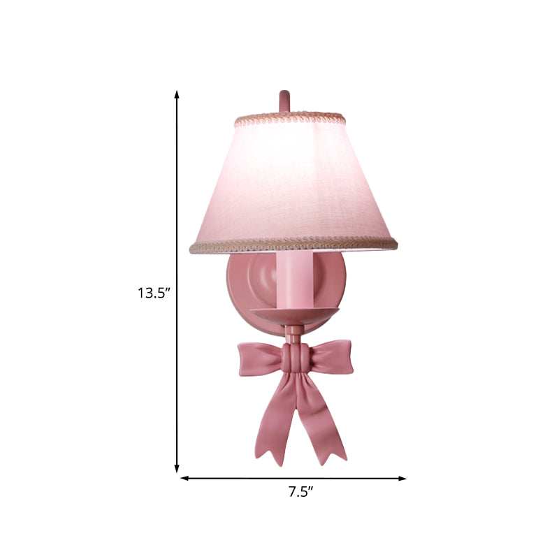 Frendorf | 1/2-Licht Schlafzimmer Wandmontierte Lampe Macaron Pink Finish Bogen Wandlampe mit konischem Stoffschirm