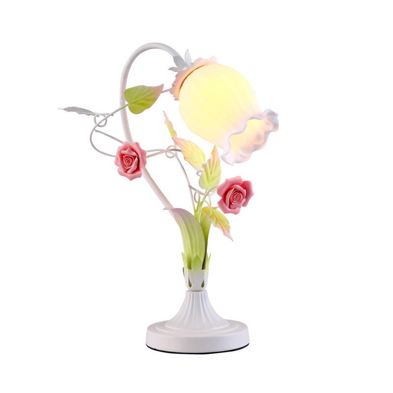Wellenschliff Opalglas Tischleuchte Romantische Pastoral 1 Kopf Schlafzimmer Nachttischlampe mit Rose in Pink/Blau/Weiß