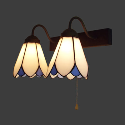 Frendorf | Weiße Glas-Lilien-Wandlampe Tiffany 2 Köpfe Schwarze Wandmontage Licht mit Zugschalter