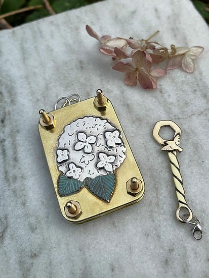 Frendorf | Mikro-Blumenpresse | Handgefertigt aus Silber & Messing | Inkl. 10 Blätter Herbarium-Papier