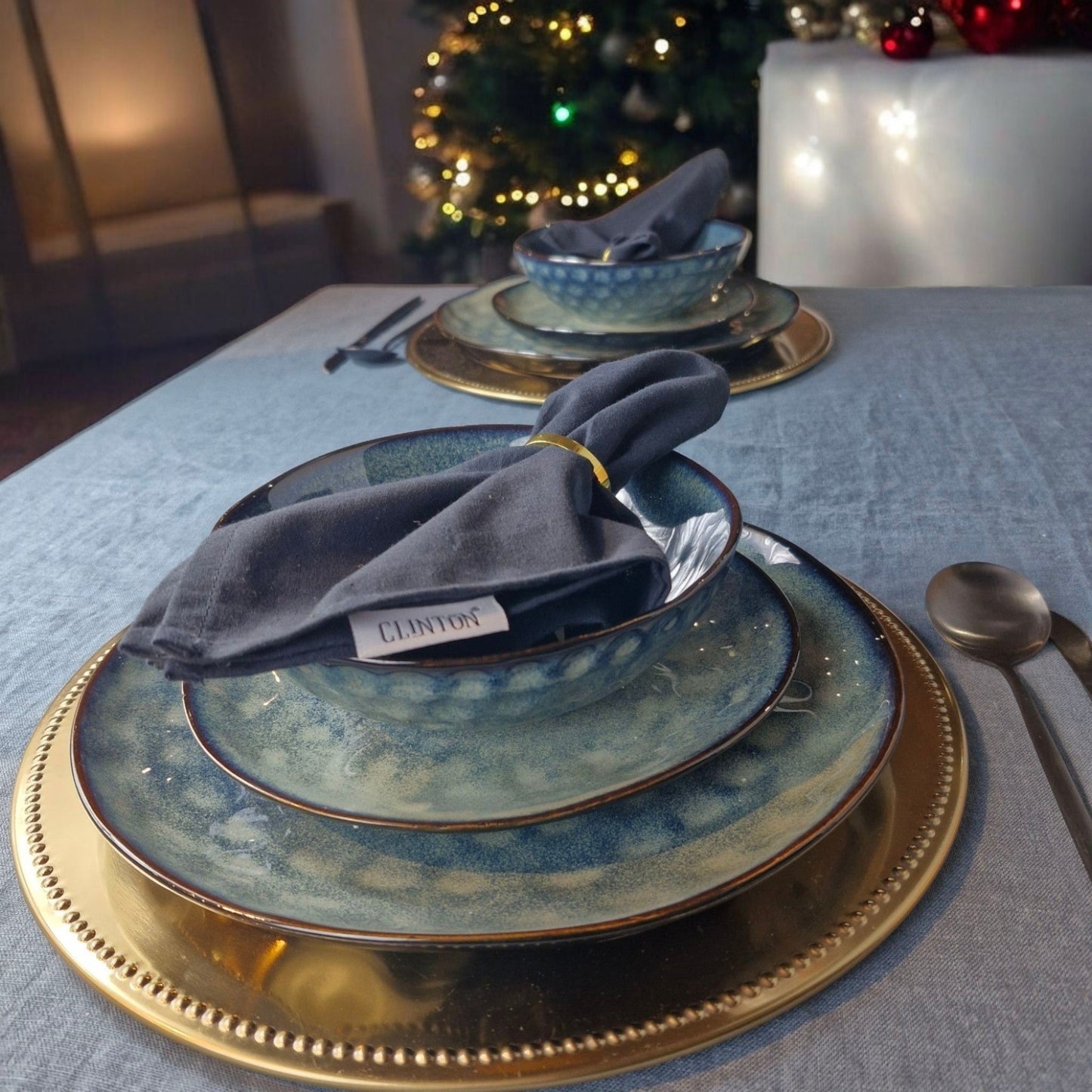 Frendorf | 21,5 cm Wasserfallplatte Blau - Stylische Keramikplatte mit Wasserfall-Design - Perfekt zum Servieren von Vorspeisen, kleinen Gerichten oder Desserts - Fügt Ihrer Geschirrkollektion einen frischen und eleganten Touch hinzu
