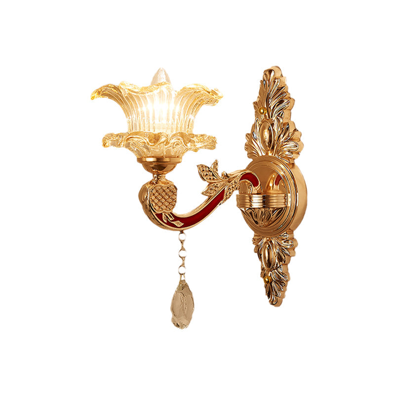 Frendorf | 1 Glühbirne Blume/Sektor Wandmontierte Lampe Traditionelle Klare Gerippte Glas Wandleuchte mit Gold Geschnitztem Arm