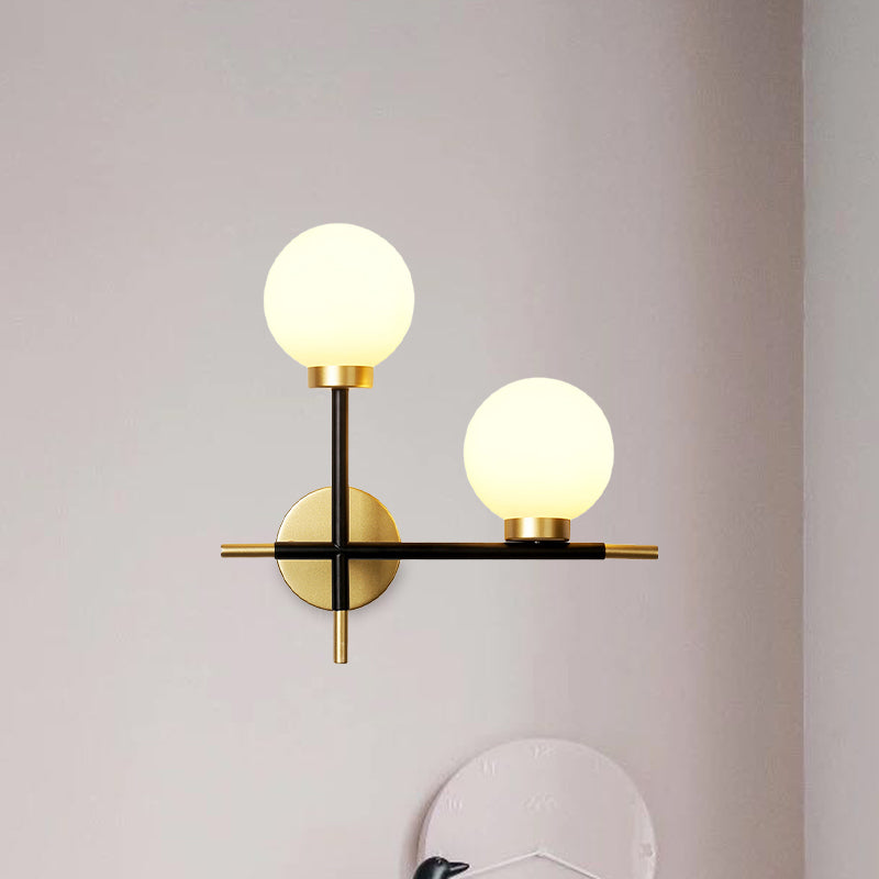 Frendorf | 2-Birnen Milchglas Wandleuchte Modern Schwarze Doppelte Kugel Wohnzimmer Wandlampe mit Kreuzdesign