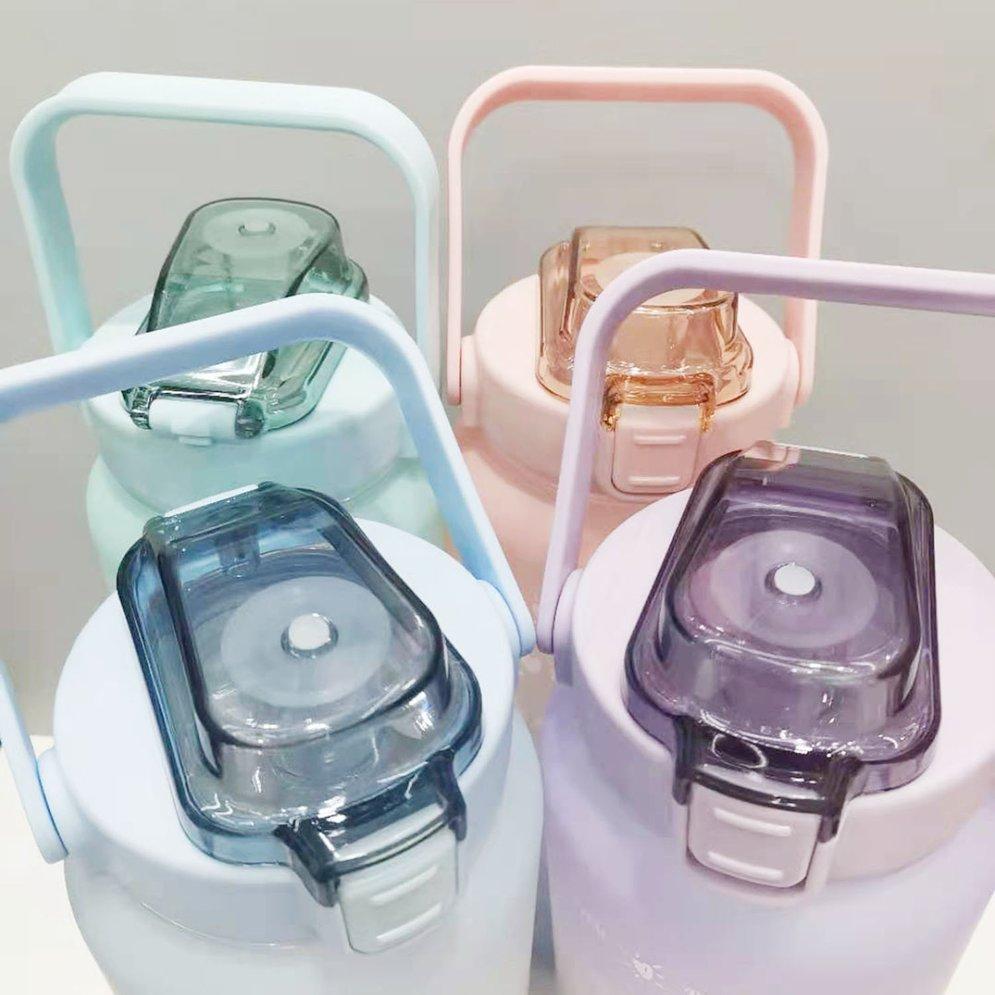 Frendorf | 2L Motivierende Wasserflasche mit Zeitmarkierungen – HydroMotivator