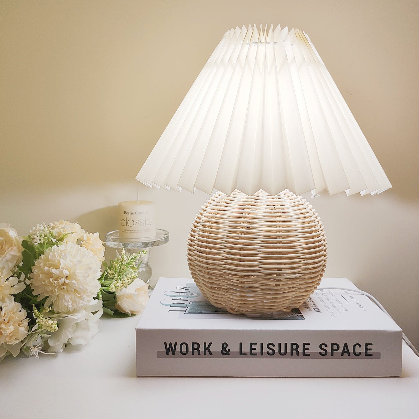 Frendorf | Bambusgewebte Tischlampe - Atmosphärisches und Raffiniertes Design