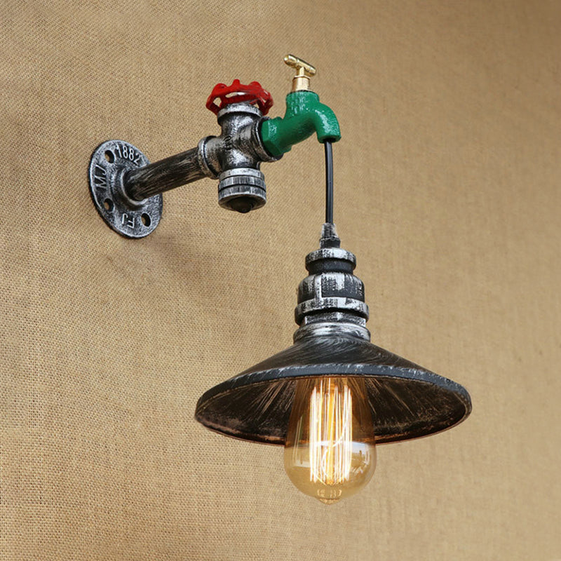 Frendorf | Steampunk Wandlamp met Conische Schaduw 1 Lamp Gietijzeren Muurlicht in Verouderd Zilver