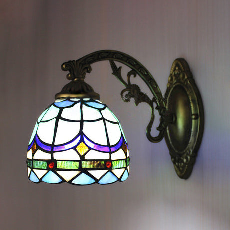 Frendorf | Glas-in-lood Koepel Wandlamp met Gegraveerde Arm 1 Licht Tiffany Traditionele Wandlamp in Blauw