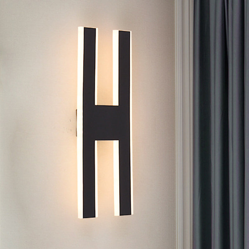 Frendorf | Alphabet Metall Wandlampe Modern LED Weiß/Schwarz Wandleuchten für Nachttische in Weiß/Warmlicht