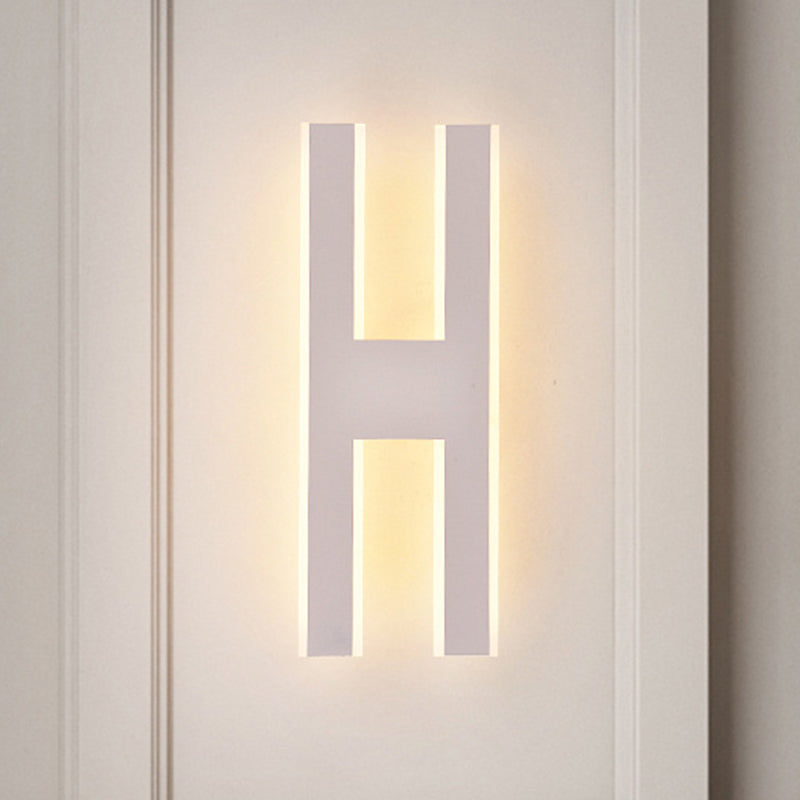 Frendorf | Alphabet Metall Wandlampe Modern LED Weiß/Schwarz Wandleuchten für Nachttische in Weiß/Warmlicht
