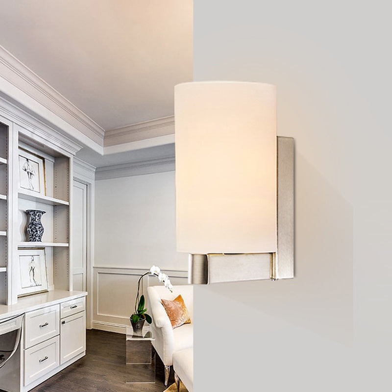Frendorf | Weiße Glaszylinder-Wandlampe Modern 1 Licht Chrom Wandleuchte für Durchgang