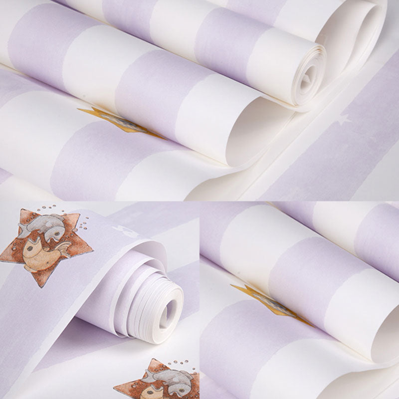 Frendorf | 33' x 20.5" Minimalistische Tapetenrolle für Kinderzimmer mit Cartoon-Stern- und Streifendessin in sanften Farben
