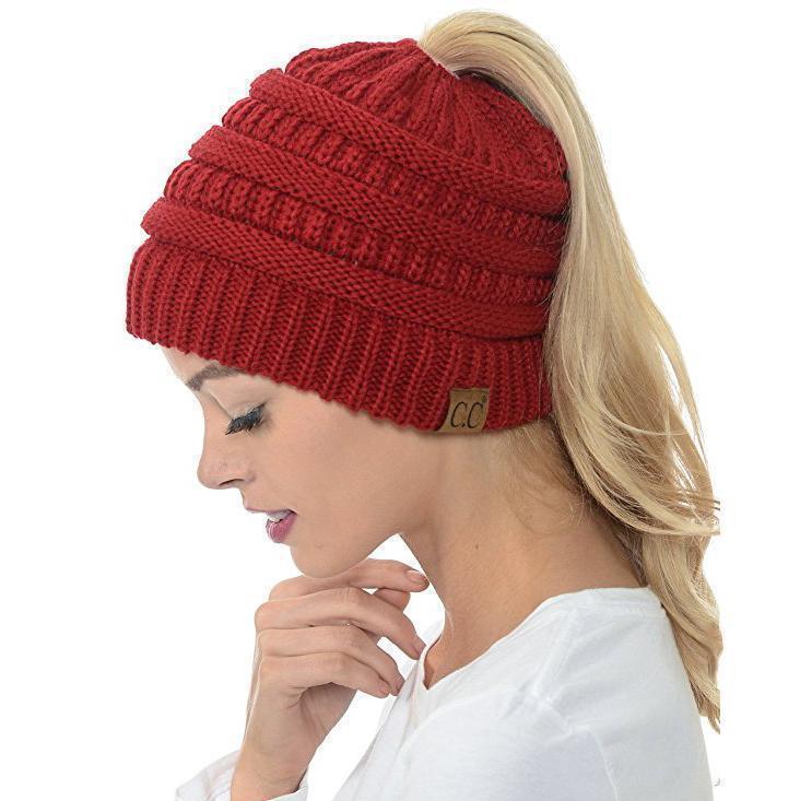 Frendorf | Weiche Gestrickte Pferdeschwanz-Mütze  Mit Zöpfen Loch