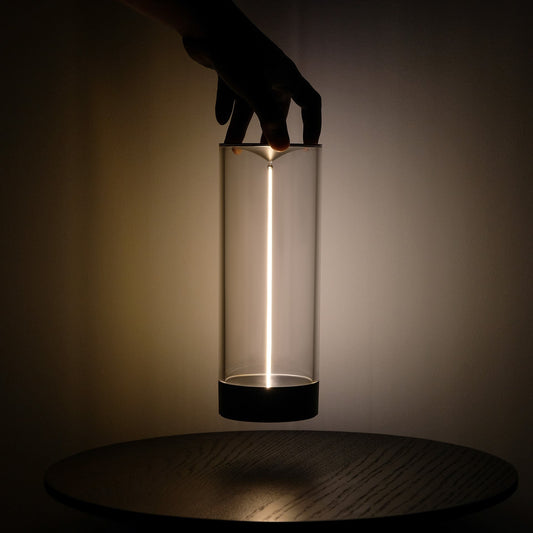 GlowBright | Tragbare LED-Lampe mit Kabellosem Design