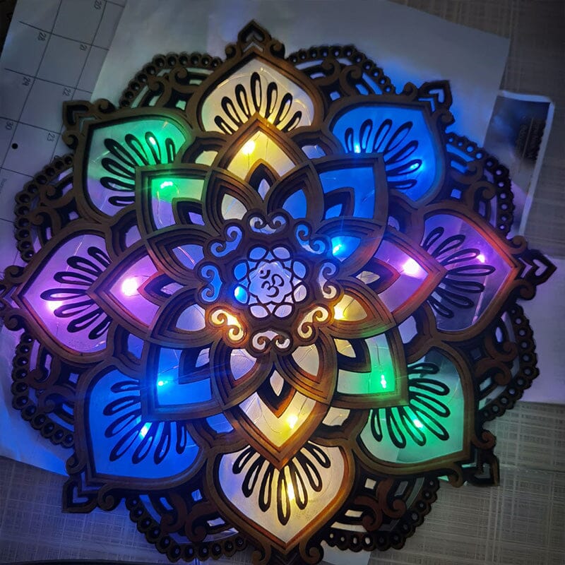 Frendorf | Handgefertigte Mandala Wandleuchte aus Holz