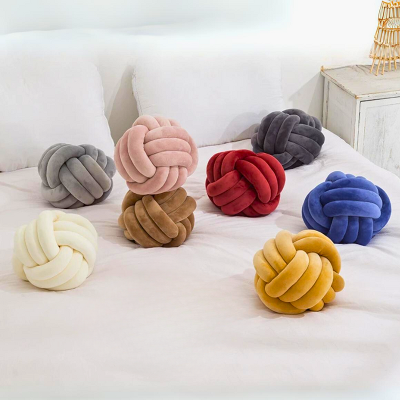 Frendorf | VelvetNest Skandinavisches Knotenkissen aus Samt | Stilvolle Deko | Weich & Komfortabel | Perfekte Wohnaccessoire
