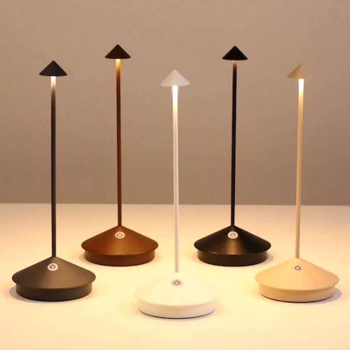 Frendorf | LED-Tischlampe | Wasserdichte und dimmbare kabellose Beleuchtung
