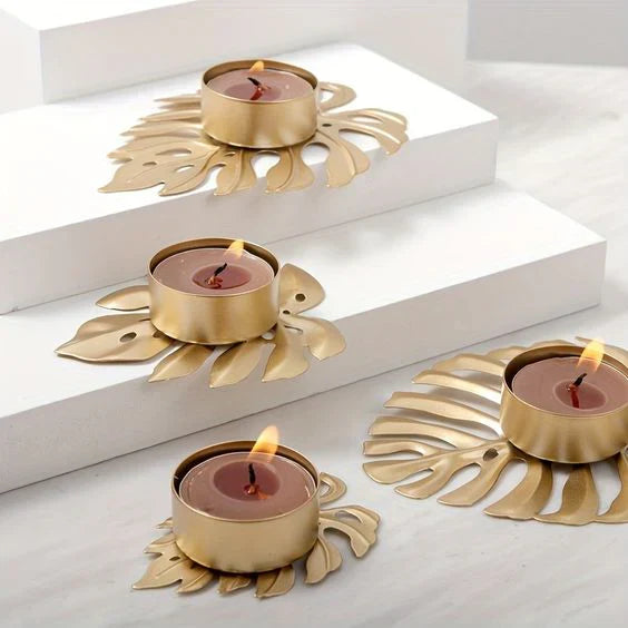 Frendorf | LumiLeaf Monstera Kerzenhalter aus Eisen | Gold & Grün | Tropisches Design | Wohn- und Tischdeko