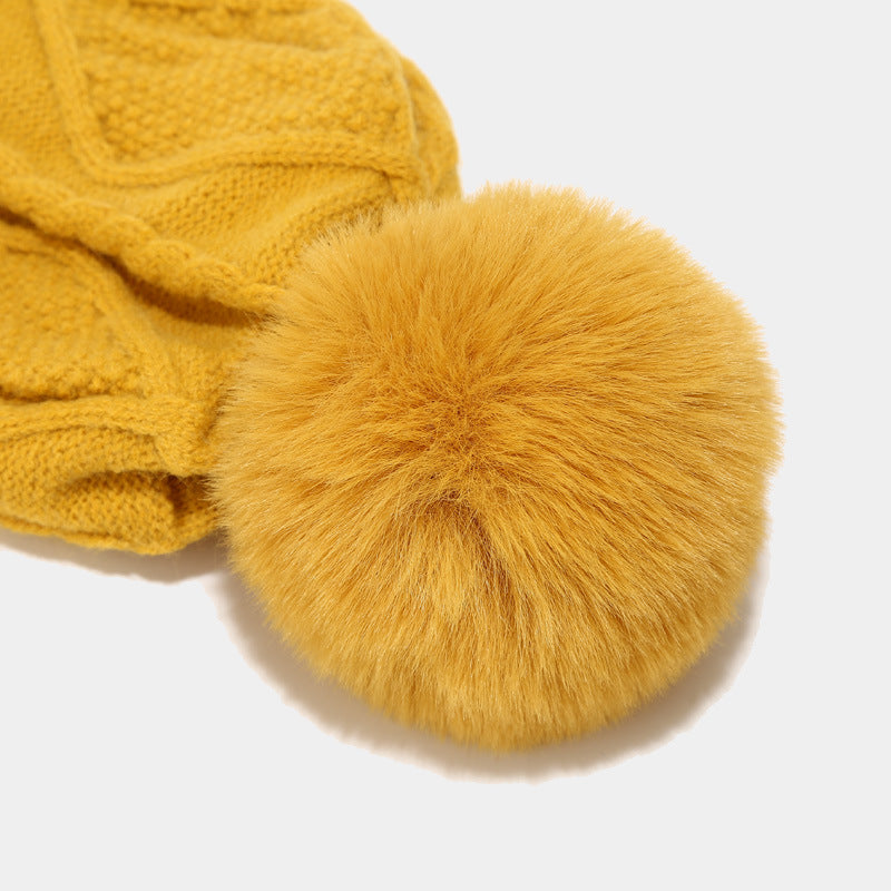 Frendorf | Dreiteiliges Set aus Herbst- und Wintermützen, Schals und Handschuhen