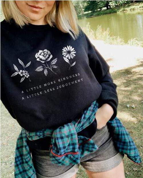 Frendorf | Ein wenig mehr Freundlichkeit Ein wenig weniger Urteil Sweatshirt