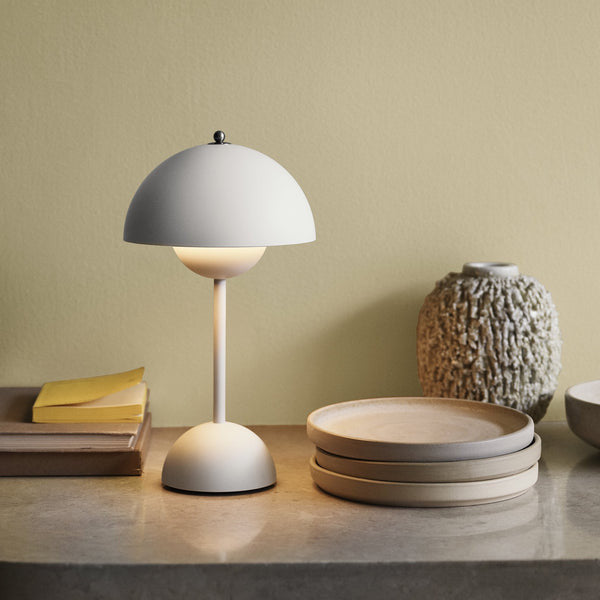 Verstellbare Helligkeit Blumenpottlampe - Italienische wiederaufladbare Tischlampe VP3