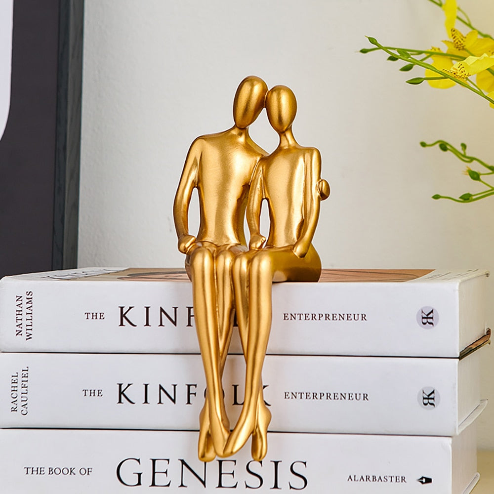 Abstrakte goldene Skulpturen & Figuren für das Interieur Harzfigur Statue moderne Wohnkultur Schreibtischaccessoires nordische Raumdekoration