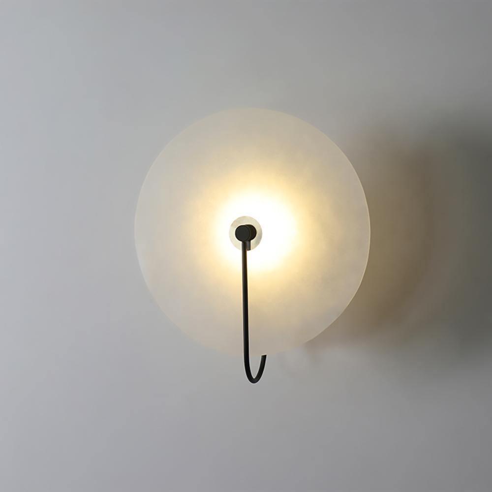 Weiße Alabaster-Wandlampe