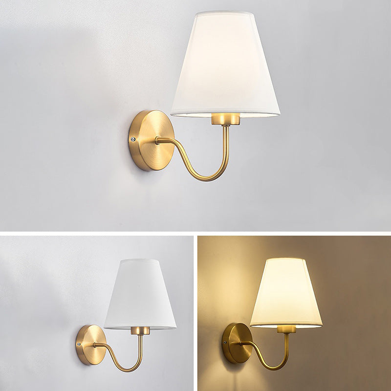 Zeitgenössische nordische runde gebogene Stangen-Eisen-Stoffschirm 1-Licht Wandleuchte Lampe für Wohnzimmer