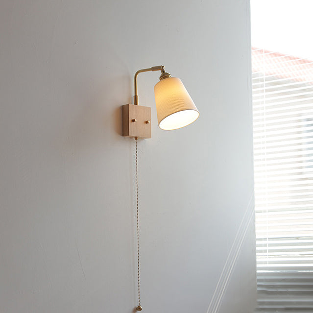 Traditionelle japanische drehbare gerade Stangen-Glo be runde Tasse Form Holz Kupfer Keramik 1-Licht Wandlampe für Wohnzimmer