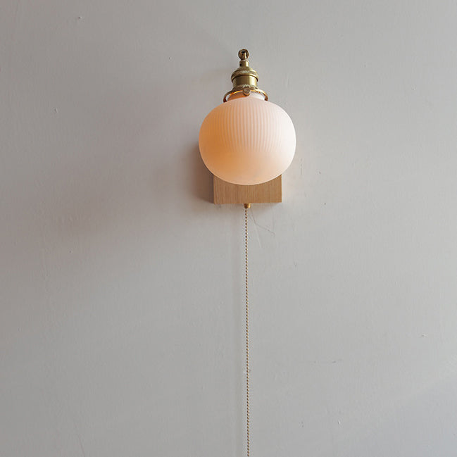 Traditionelle japanische drehbare gerade Stangen-Glo be runde Tasse Form Holz Kupfer Keramik 1-Licht Wandlampe für Wohnzimmer