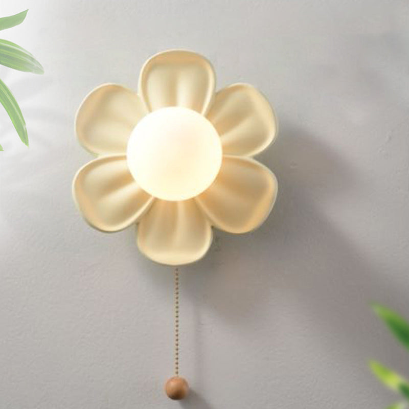 Frendorf | BloomSphere Künstlerischer Blumenball Wandleuchte – Moderne Blumendekoration