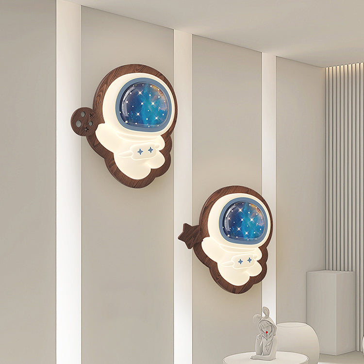 Zeitgenössische Kreative Astronaut Holzbasis PE-Schirm LED Wandleuchte Lampe für Schlafzimmer